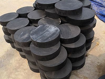 调兵山板式橡胶支座由若干层橡胶片与薄钢板经加压硫化